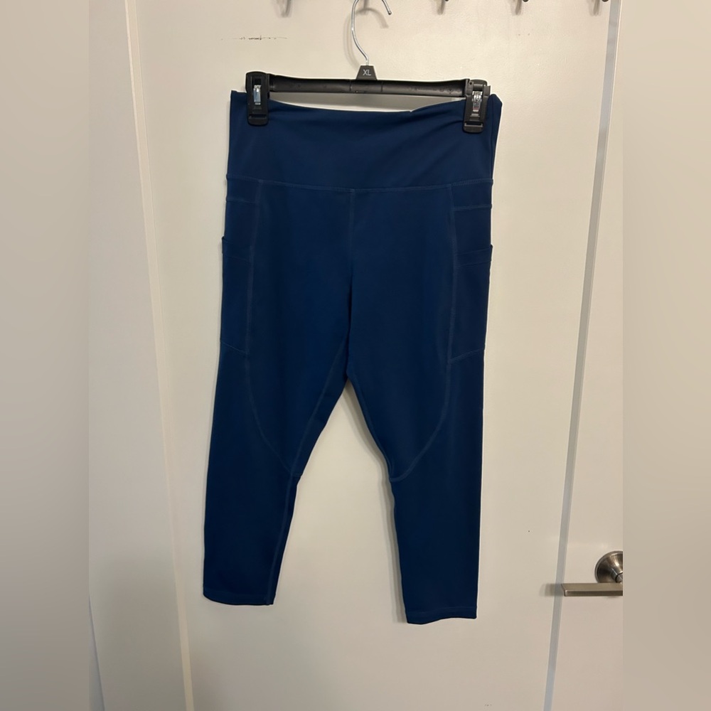 Zyia Active Navy Blue Capris With Pockets
